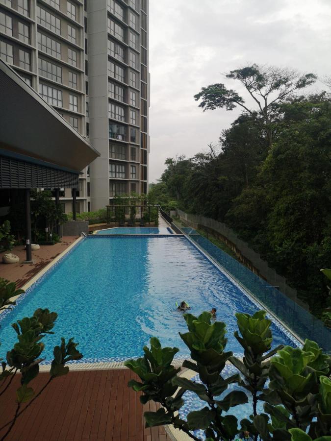 Stayje Putrajaya, 5 Minutes To Ioi City Mall, Wifi , Netflix, Free Parking Exteriör bild